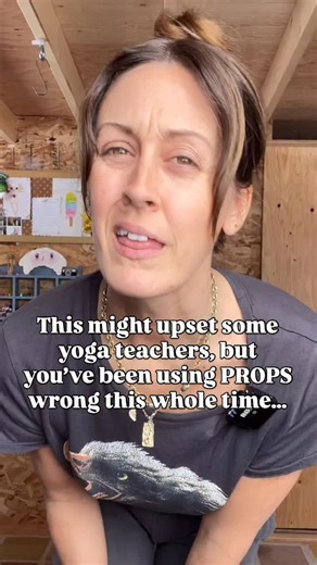 Jenelle - Mentor for Yoga Teachers (18 years experience) on Instagram: "Using props to help a student get into a pose might give access to the way the pose looks — but that does not mean it gives access to the pose’s effects and benefits. And let me be clear: I’m not referring to props being used to support strength or stability. I’m speaking to the way props are often used to help students access a depth or range they cannot achieve without them. All that does is load joints without structural 