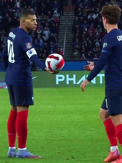 Unselfish Moments in Soccer: Respect on the Field