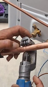 17K views · 2K reactions | How to cut copper pipes. ❄️# #viralsongreels #foryoupage #airconditioner #accounting #Refrigerator #acrepair #trending #hvac | Muhammad Umar | Facebook