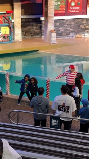 Tomthemime on Instagram: "I don't think they even needed me lol 😎😂 #tomtheseaworldmime #instagramreels #viral #instagram #tomthemime #seaworldmime #facebookreels #reels"