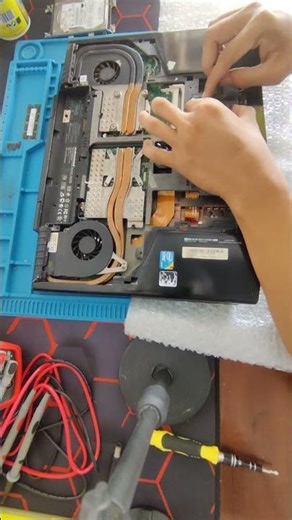 Can We Save This Vintage Alienware M15x? | The Tech Revival Series Ep 1