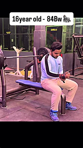 1.3K views · 23 reactions | Natural 16y old powerlifter 轢 #benchpress #16yearsold #gymmotivation #motivationvideo #ziddi #hardwork #fitnessinfluencer #110kg #explorereels #likekarofeelkaro #naturalathlete | Bilal Quraishi | Facebook