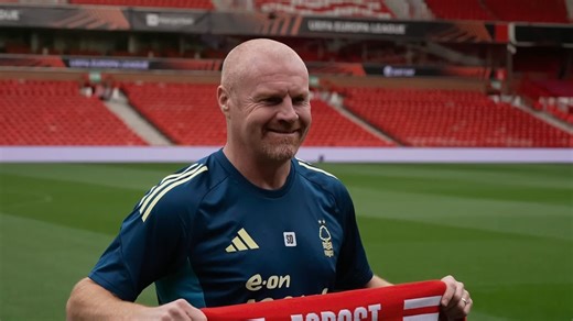Sean Dyche is being unveiled on the pitch ahead of his first press conference after taking over as Nottingham Forest head coach 🌳 | Sky Sports Football