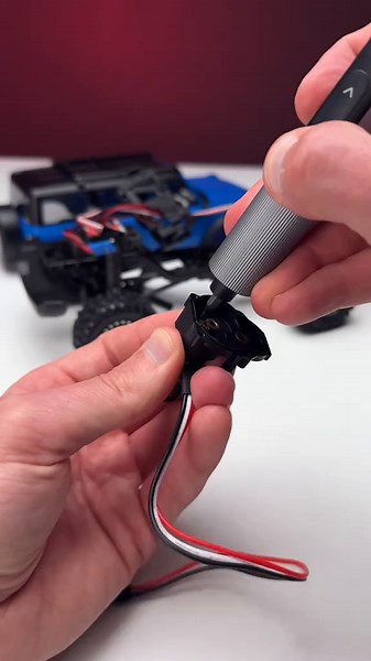 Instalación del sistema Brushless Traxxas TRX4m en Bronco