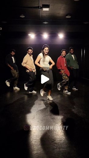 RAGHAVAN PUGAZH A.K.A ROCKYN on Instagram: "Mallipoo Vibes with @ubdcommunity Fam 🌸 Drop your comments 🙌 @priya_ubd @frankie_ubd @jishnugopi_ubd @vicky_ubd_official 📍@ubdcommunity 🎦 @sharmiraj_official @arrahman @silambarasantrofficial @gauthamvasudevmenon @thinkmusicofficial #ubd #ubdfam #ubdcommunity #RaghavanPugazh #raghavanpriya #priyalaya #priyaubd #mallipoo #mallipoodance #viraldance #trending #tamildancereels #vtk #strfans #raghavanpriyareels #dancersofig #dancersofinstagram #tamildan