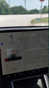 Tesla rolls out Autopilot navigation for traffic lights and stop signs