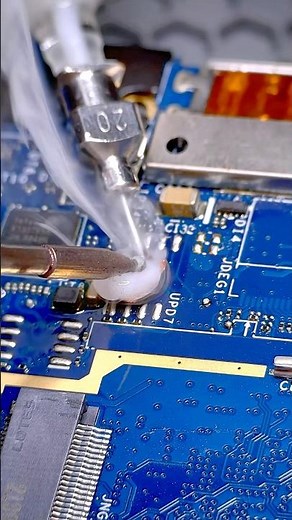 Alienware 16 Aurora Freezing on Boot 🔬 | ROM Chip Replacement #alienware #repair #electronics