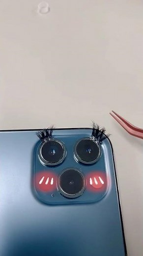 Glue-free thick lashes, instant volume. Beginners can be lash queens in seconds.
