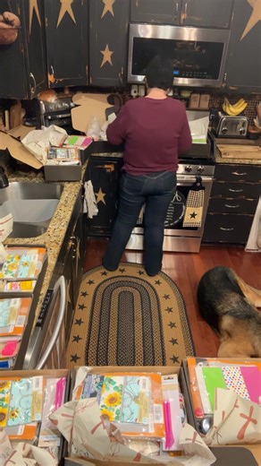 Let’s chit chat and pack craft boxes! 🥰🥰🥰 | The Silver Farmhouse