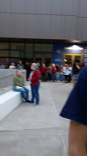 Look at this crowd.....Jonas Brothers smoked Kevin Gates as far as people.....Sold Out for sure... | Jodie Johnson