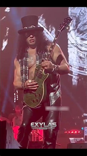 Slash Personally Shows Him How to Master This Insane Guitar Trick 😍❤️‍🔥 #slash #gunsnroses #rock