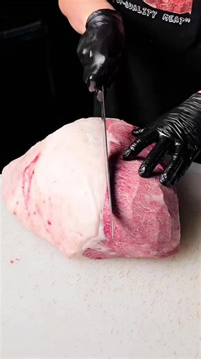 💥 Cutting Wagyu is an art… and I’m the artist. #a5wagyu #Wagyu #WagyuBeef #WagyuSteak #ButcherLife #MeatCraft #SteakLovers #BBQLife #MeatLover #GrillMasters #SteakGoals