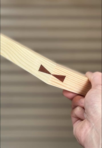 Creating a Hand-Cut Miter Joint with Dovetail Key