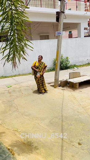 Golla Akula Vijaya Lakshmi on Instagram: "Nanammachadasthalu ☹️😔😒#tagthatpeople🖤😔 #ammalove #amostional #comedy #comedyvideos #instagram #viarlmyreels"