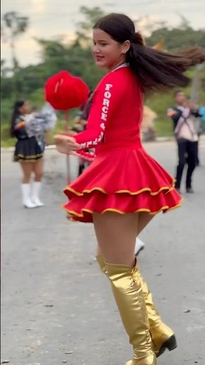 Baby Bri ❤️✅. #bastoneras #baile #desfile #viralshort