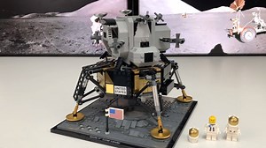 Speed building the LEGO NASA Apollo 11 Lunar Lander set with 1087 pieces! (🎥 by Josh Builds Stuff http://bit.ly/2EzNl1G) | Beyond the Brick