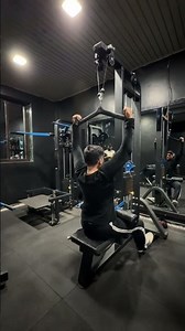 🔥Neutral Grip Lat Pulldown – Build a Stronger Back 💪#NeutralGripLatPulldown#BackWorkout#LatPulldown