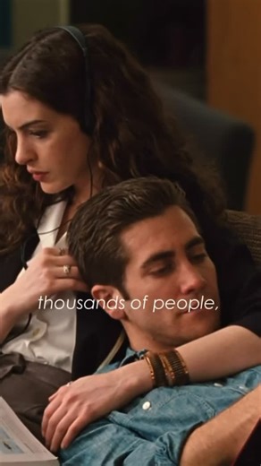 La parola che non dico on Instagram: "🎬 AMORE E ALTRI RIMEDI (Love & Other Drugs) 📅 Anno: 2010 🎥 Regia: Edward Zwick 🎭 Genere: Commedia romantica, drammatico ⏱ Durata: 112 minuti 🇺🇸 Paese: Stati Uniti 👥 Cast principale: • 💼 Jake Gyllenhaal – Jamie Randall • 🎨 Anne Hathaway – Maggie Murdock ⸻ 📖 TRAMA 💊 Jamie è un affascinante rappresentante farmaceutico, ambizioso e superficiale 🎨 Maggie è una donna indipendente che convive con il morbo di Parkinson 🔥 Tra i due nasce una relazione in