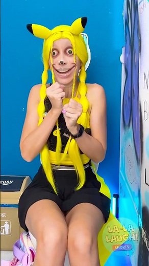 Creepy Momo's POOP PRANK !😭💩 #momo #scary #prank #shorts