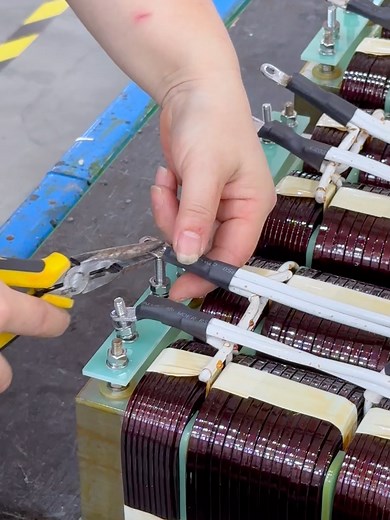 EST. 1975, LuShan is a Chinese professional manufacturer specializing in power transformers and reactors for 49 years. Leading products are single-phase transformer, three-phase transformers, DC inductors, AC reactors, filtering reactor, expoxy resin high-voltage transformer and intermediate, high-frequency products. Our transformers and reactors are widely used in 10 application areas: rapid transit, construction machinery, renewable energy, intelligent manufacturing, medical equipment, coal mi