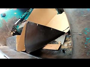 Bulky Truck: Crushing those Bulky items laying around the streets! Part 1