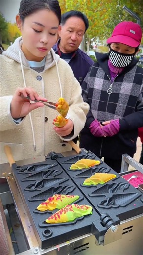 Starting a street vendor: talented chef's unique snacks