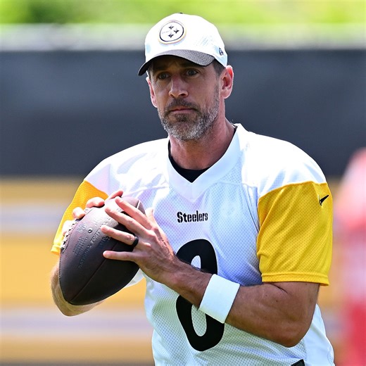 How Aaron Rodgers' Wife Influenced His Decision to Join the Steelers