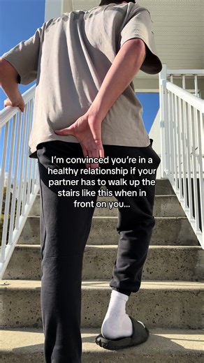 No one is safe going up the stairs…😭 #couple #couplegoals #relationship #boyfriend #girlfriend #funny #relatable . @beaybl : 10% off w/ Code: Gymoholicz 💕 . @Legion Athletics : 20% off w/ code: Gymoholicz 🎁 . Fitness programs in bio! Money back guaranteed & mobile app included 🤪