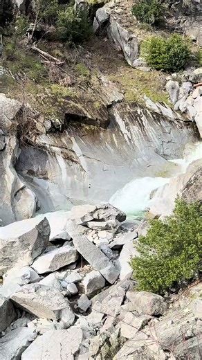 Hiking up through Rock Creek! #fyp #rivers #funtimes #tobincali