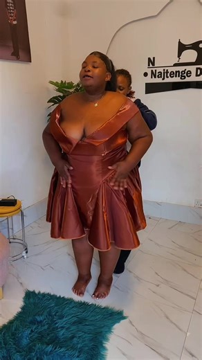 Transforming Sizes: From Plus-Size to Medium with Style