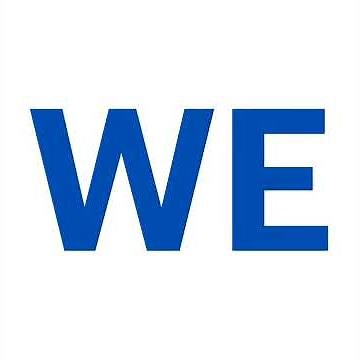 Monkey pees on a woman through car window - Daily Mail