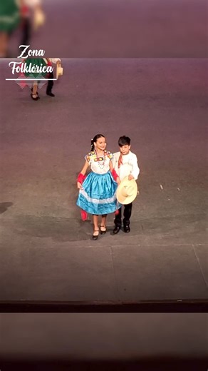 “El Ranchero” Huapango Hidalguense Música-Trío Tordo Huasteco Bailan - Grupo de danza Folklórica Semiak Xochipilli En el Festival Internacional Cielo Potosino #TeatroDeLaPaz | Zona Folklórica