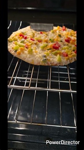 Roasted vegetables pizza