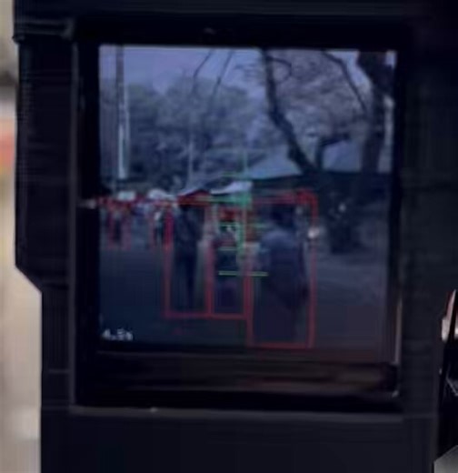 自作したターゲット推論器の機能確認をしました。比較的小規模なハードで、リアルタイムで人の検知と距離推定をしています。照準器にうまいこと統合する手段考えないとなあ。