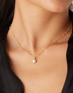 Daisy London faux pearl pendant necklace in 18ct gold plated sterling silver  | ASOS
