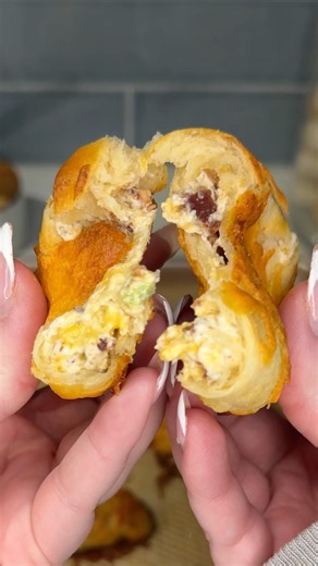 viral jalapeno popper crescent rolls recipe 🥐#recipe #shorts #cheese #bread #snacks #easyrecipe