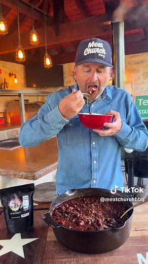 Texas chili is our most popular chili recipe! Let’s make it⬇️ 4 lbs of ground meat (venison is also great and is Matt’s fav) 1 lb of HOT breakfast sausage 3 medium red onions, diced 1 head of garlic, minced 84 ounces of tomatoes and sauce total. Use the below or interchange to your liking as long as you use at least 84 ounces) 2, 28oz can crushed tomatoes with juice 1, 28oz fire roasted diced tomatoes with juice 1 7oz can Chipotles in Adobo Sauce, diced. Preserve the liquid. 2 beers. 1 for the c