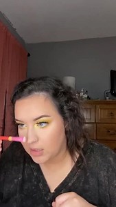 Quarantine is a great time to start perfecting those contouring skills! Let Rachel Burden show you how it’s done. | Styles On Broadway Salonspa