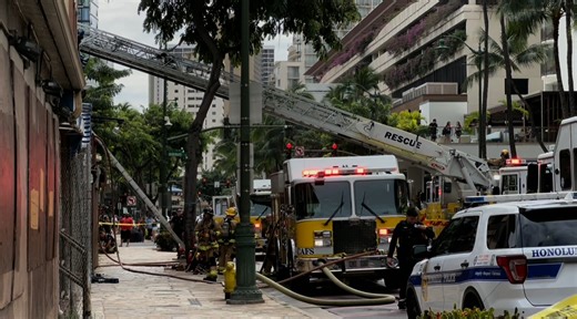 HFD battles smokey blaze in abandoned Waikiki building