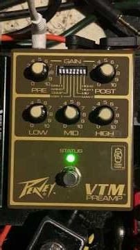 Peavey VTM preamp pedal in front of a Peavey 5150 and Peavey 6505 mh. #PeaveyVTM
