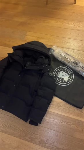 Canada Goose Down Jacket for Extreme Winter Protection