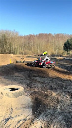 Exploring the Excitement of Super Enduro Racing