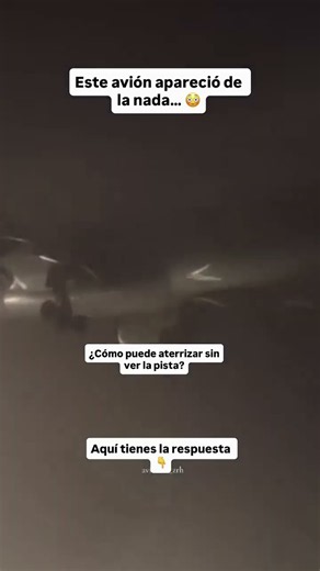 🌙 Aterrizar de noche y con niebla es una de las operaciones más exigentes en la aviación comercial