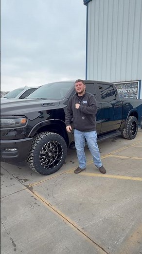 2025 Ram 1500 2” Leveling kit 20x10 Tis 544bm wheels 285/55/20 Nitto Ridge grapplers