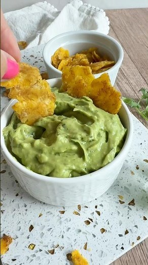 🥑 Creamy Avocado Cilantro Lime Mojo Sauce (Vegan + Ready in Minutes)