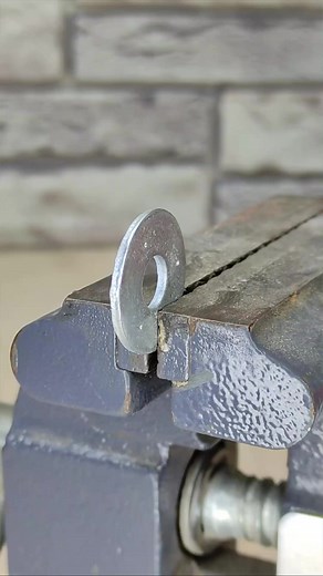 How can you easily make hidden fasteners？ #shorts #tip #tips #lifehack #lifehack #stye #reels #shorts #wood #woodworking #handmade #design #art #woodwork #carpenter #woodart #interiordesign #homedecor #furniture #home #diy #decor #carpentry #ToolTips3 #tool_tips #tooltips #tools #creative #fy #trickshots | Tool_Tips