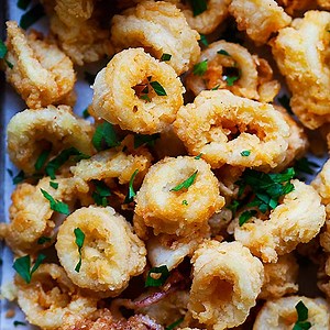 Fried Calamari (Extra Crispy with Dipping Sauce!) - Rasa Malaysia
