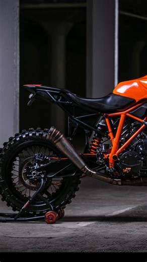 KTM 1290 Super Enduro R from @jiriheinik — built for and raced in the “Desert Bomber” class of the @redbullerzbergrodeo Iron Road Prologue: https://www.bikebound.com/2019/12/05/ktm-1290-superenduro-r/ “The goal was to build it as light and as thin as a single cylinder bike, but with the devastating power of a fully tuned LC8 engine.” Built with help from @jz_handmade and @racetool_praha. ——— #ktm #1290 #superenduro #scrambler #ktm1290 #erzbergrodeo #enduro #dirtbike | BikeBound