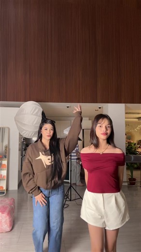 Elaine and Nica's Fun Reunion at Mannix House