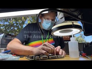 Vintage computer collectors revive classic machines from Silicon Valley's past